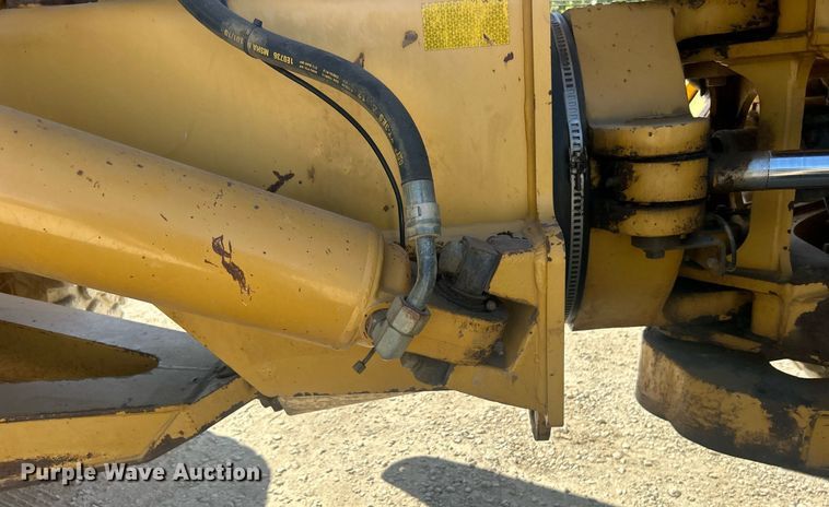 image for item DO7513 2010 Caterpillar  730 haul truck