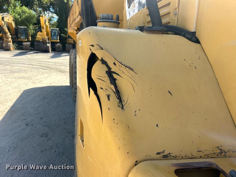 image for item DO7513 2010 Caterpillar  730 haul truck