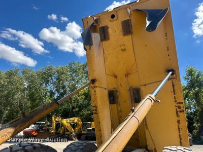 image for item DO7513 2010 Caterpillar  730 haul truck