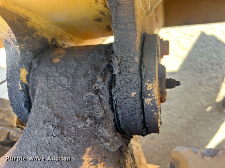 image for item DO7513 2010 Caterpillar  730 haul truck