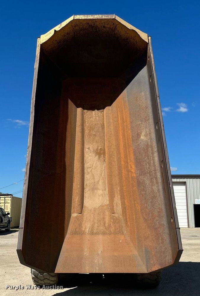 image for item DO7513 2010 Caterpillar  730 haul truck