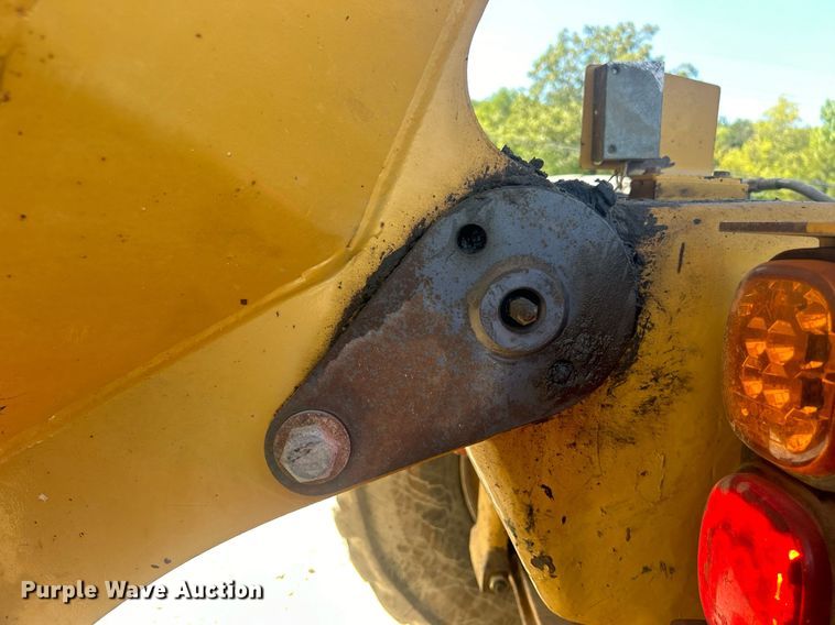 image for item DO7513 2010 Caterpillar  730 haul truck