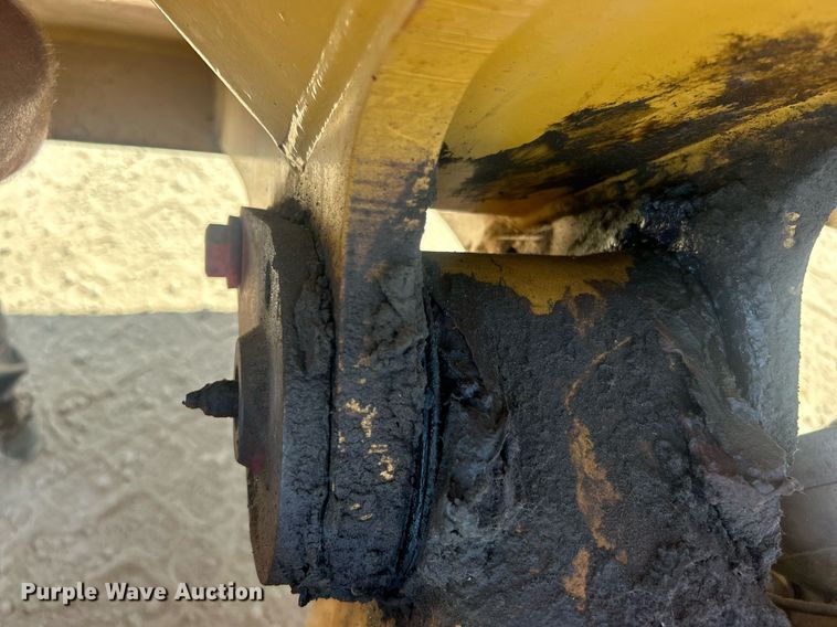 image for item DO7513 2010 Caterpillar  730 haul truck