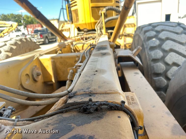 image for item DO7513 2010 Caterpillar  730 haul truck