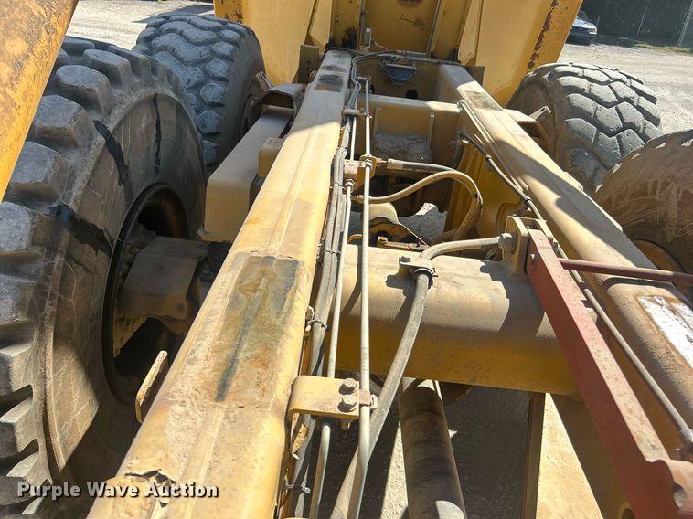 image for item DO7513 2010 Caterpillar  730 haul truck