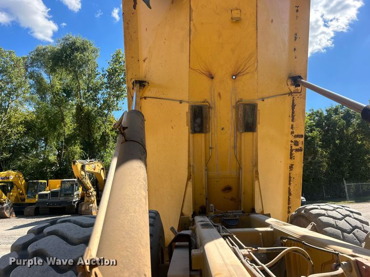 image for item DO7513 2010 Caterpillar  730 haul truck