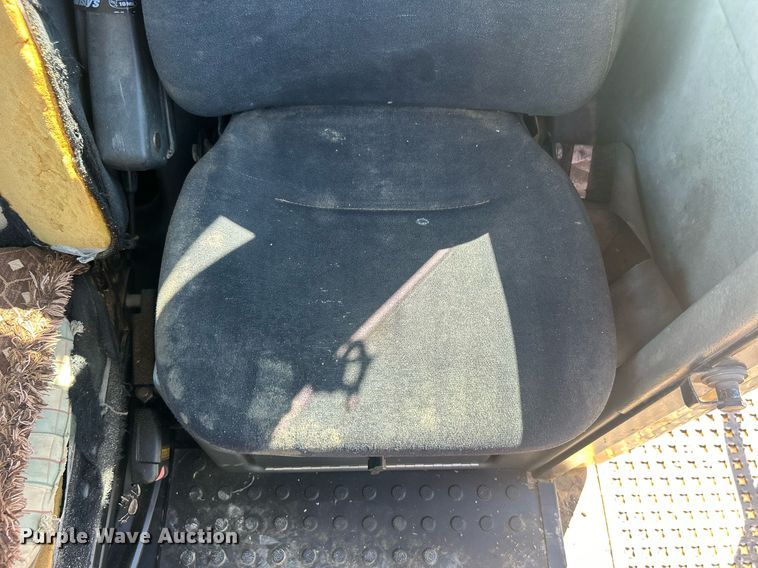 image for item DO7513 2010 Caterpillar  730 haul truck