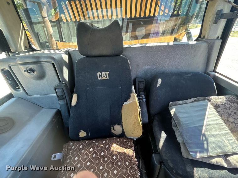 image for item DO7513 2010 Caterpillar  730 haul truck