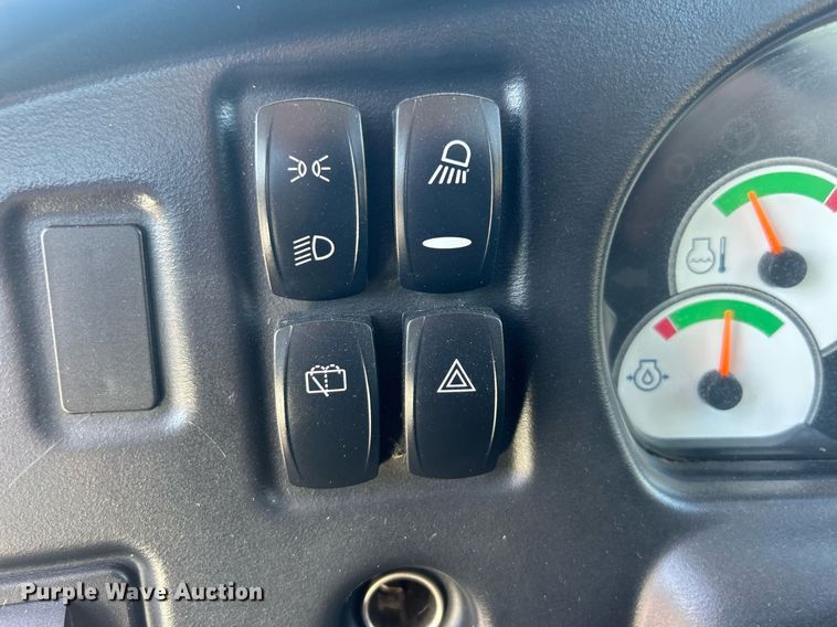 image for item DO7513 2010 Caterpillar  730 haul truck