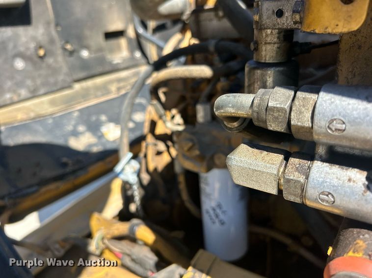 image for item DO7513 2010 Caterpillar  730 haul truck