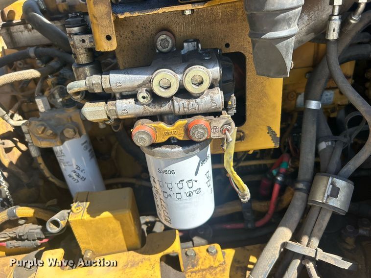 image for item DO7513 2010 Caterpillar  730 haul truck