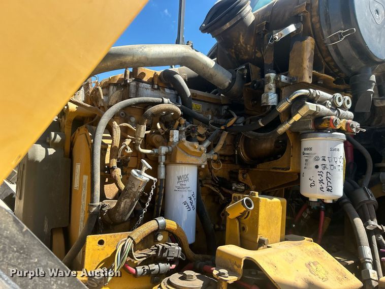 image for item DO7513 2010 Caterpillar  730 haul truck