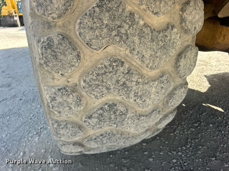 image for item DO7513 2010 Caterpillar  730 haul truck