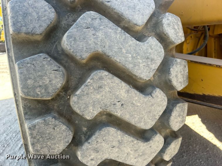 image for item DO7513 2010 Caterpillar  730 haul truck