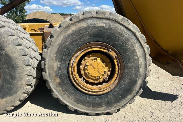 image for item DO7513 2010 Caterpillar  730 haul truck