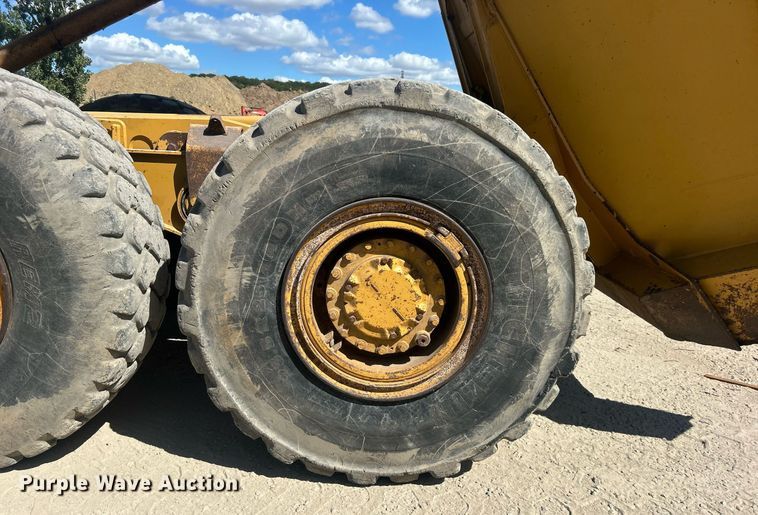 image for item DO7513 2010 Caterpillar  730 haul truck