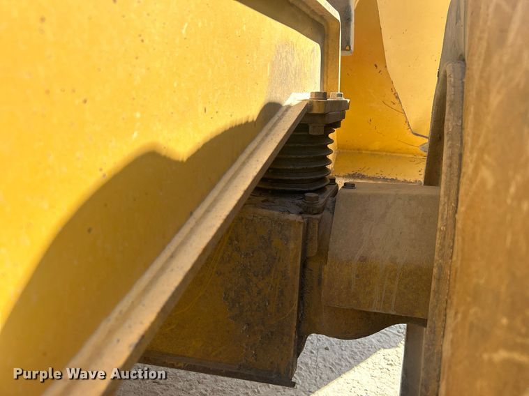 image for item DO7513 2010 Caterpillar  730 haul truck