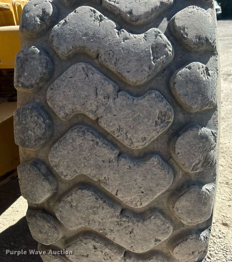 image for item DO7513 2010 Caterpillar  730 haul truck