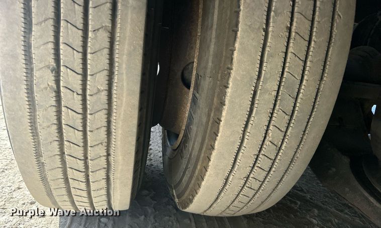 image for item DO7514 2001 Trail-Eze DHT7048 drop deck hydraulic tail equipment trailer