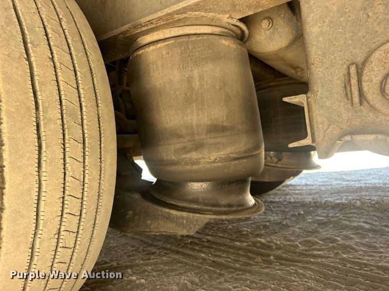 image for item DO7514 2001 Trail-Eze DHT7048 drop deck hydraulic tail equipment trailer