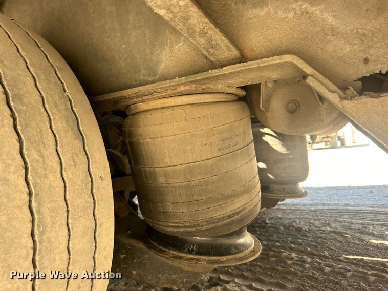 image for item DO7514 2001 Trail-Eze DHT7048 drop deck hydraulic tail equipment trailer