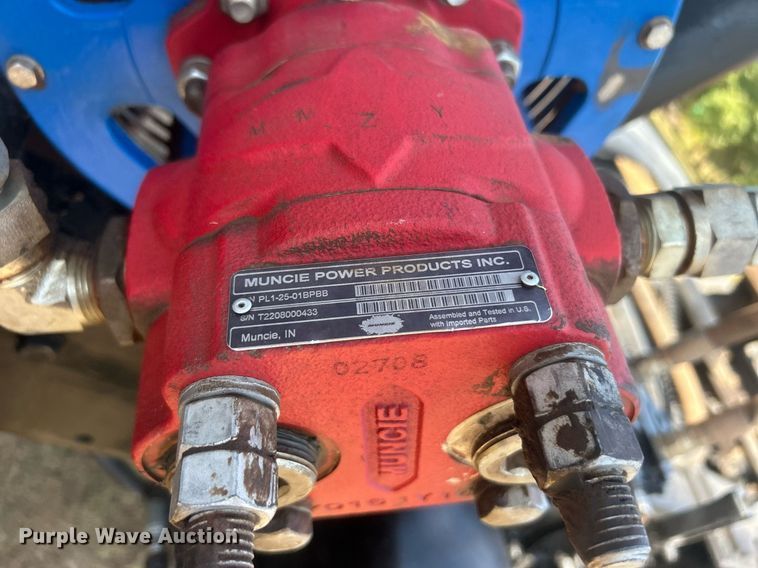 image for item DO7548 1994 Mack CH613 semi truck