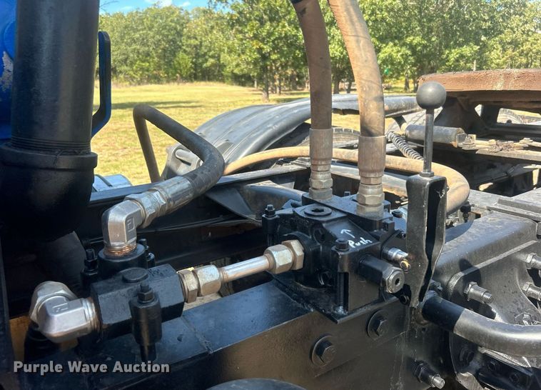 image for item DO7548 1994 Mack CH613 semi truck