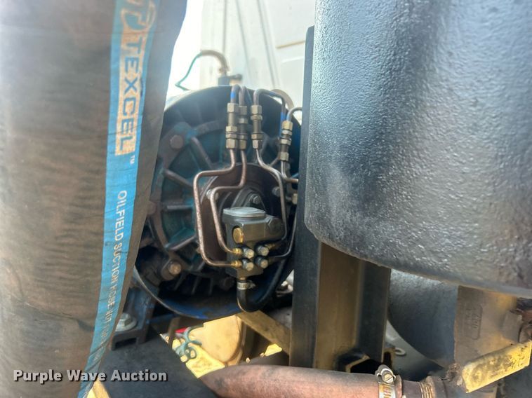 image for item DO7548 1994 Mack CH613 semi truck