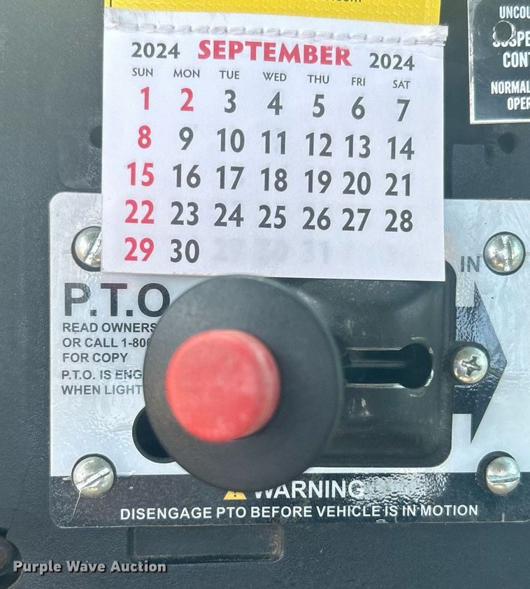 image for item DO7548 1994 Mack CH613 semi truck