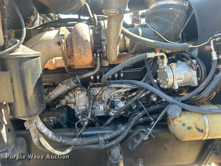 image for item DO7548 1994 Mack CH613 semi truck