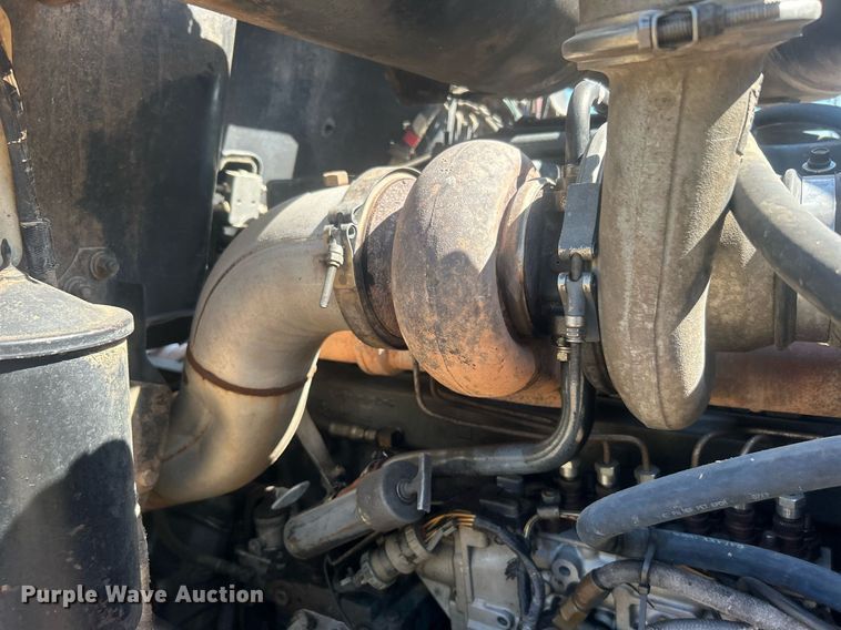 image for item DO7548 1994 Mack CH613 semi truck