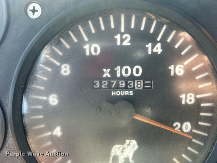 image for item DO7548 1994 Mack CH613 semi truck