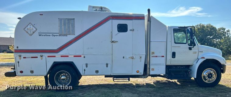 image for item DO7549 2007 International  4300 wireline truck