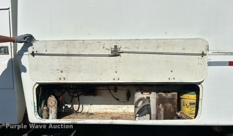 image for item DO7549 2007 International  4300 wireline truck