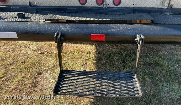 image for item DO7549 2007 International  4300 wireline truck