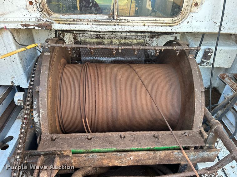 image for item DO7549 2007 International  4300 wireline truck