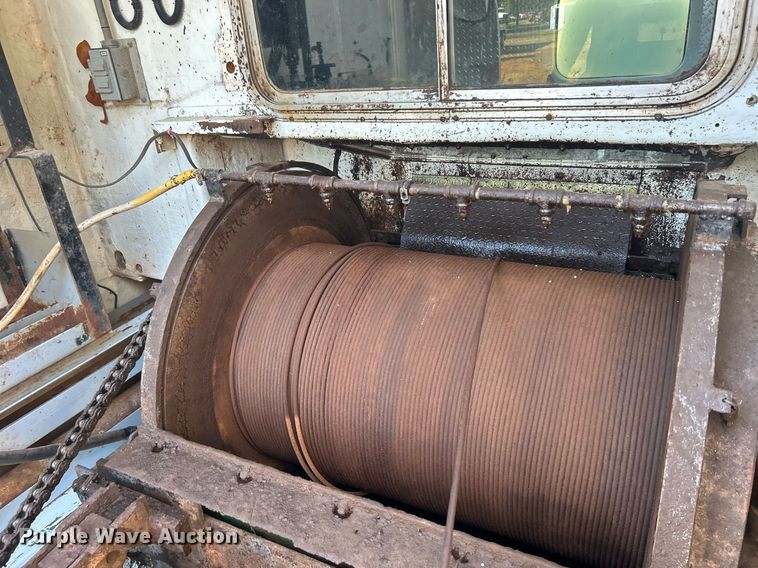 image for item DO7549 2007 International  4300 wireline truck