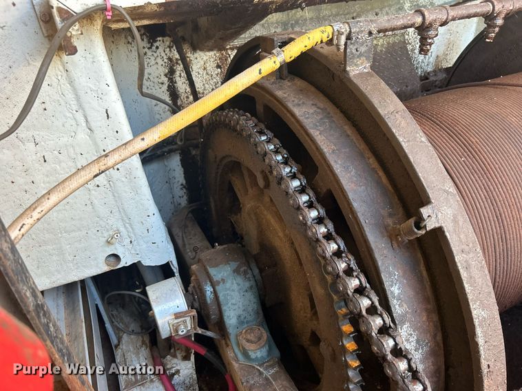 image for item DO7549 2007 International  4300 wireline truck