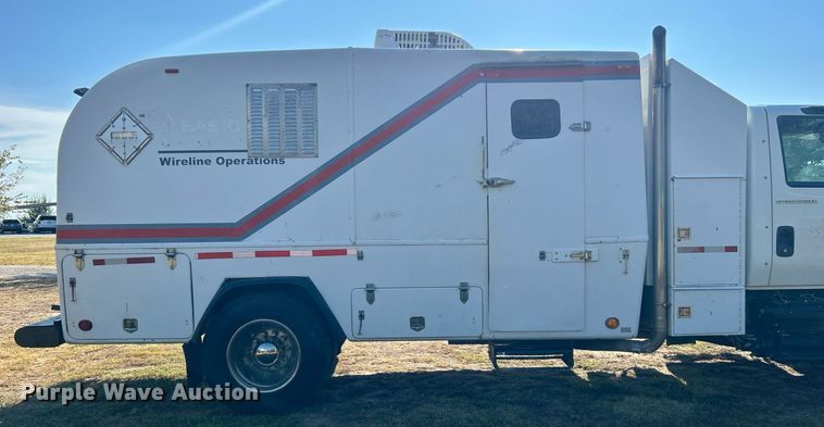 image for item DO7549 2007 International  4300 wireline truck