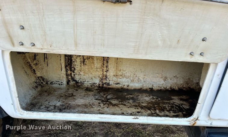 image for item DO7549 2007 International  4300 wireline truck