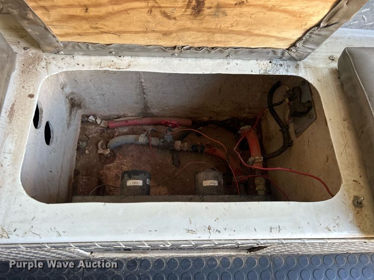 image for item DO7549 2007 International  4300 wireline truck