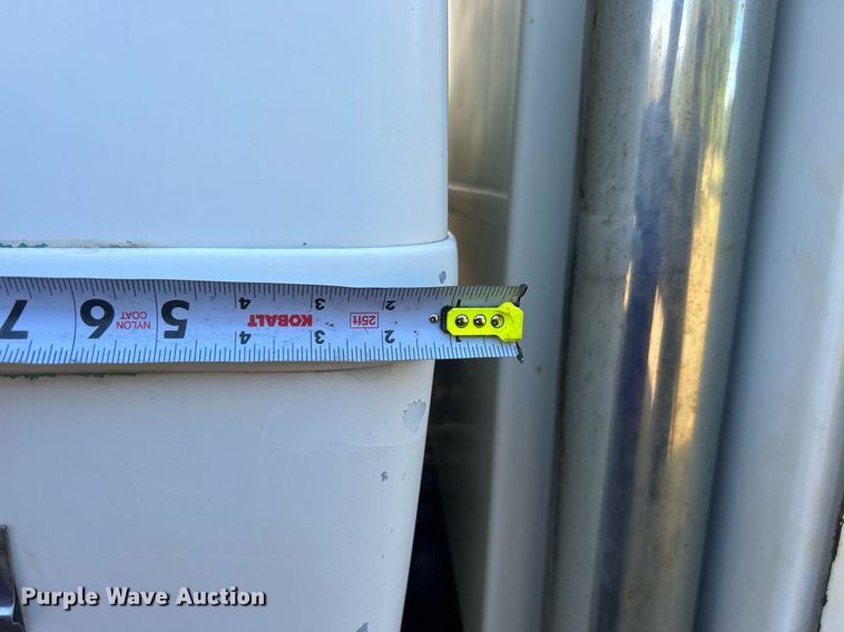 image for item DO7549 2007 International  4300 wireline truck