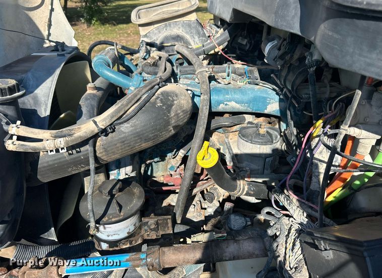 image for item DO7549 2007 International  4300 wireline truck