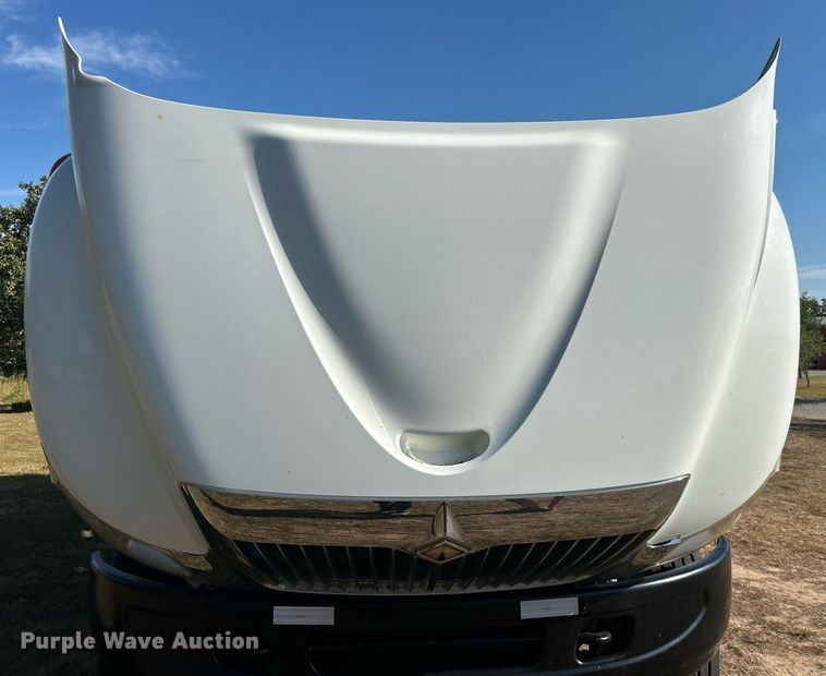 image for item DO7549 2007 International  4300 wireline truck