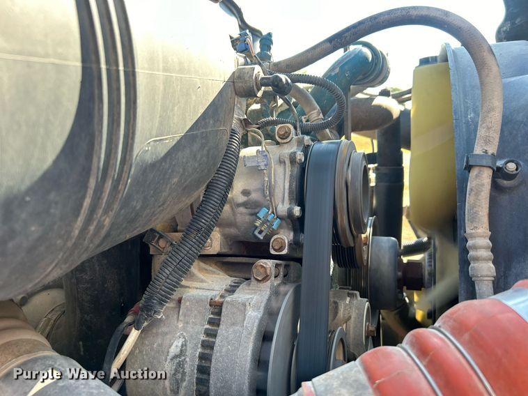 image for item DO7549 2007 International  4300 wireline truck