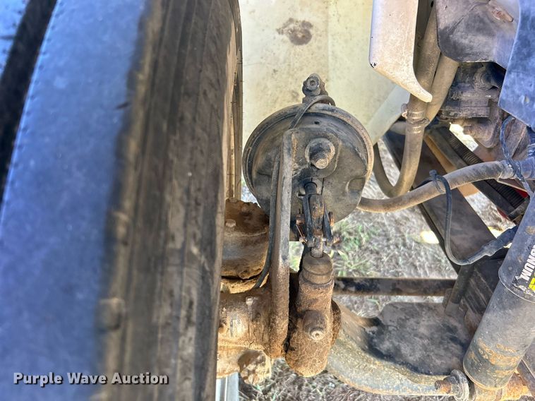 image for item DO7549 2007 International  4300 wireline truck