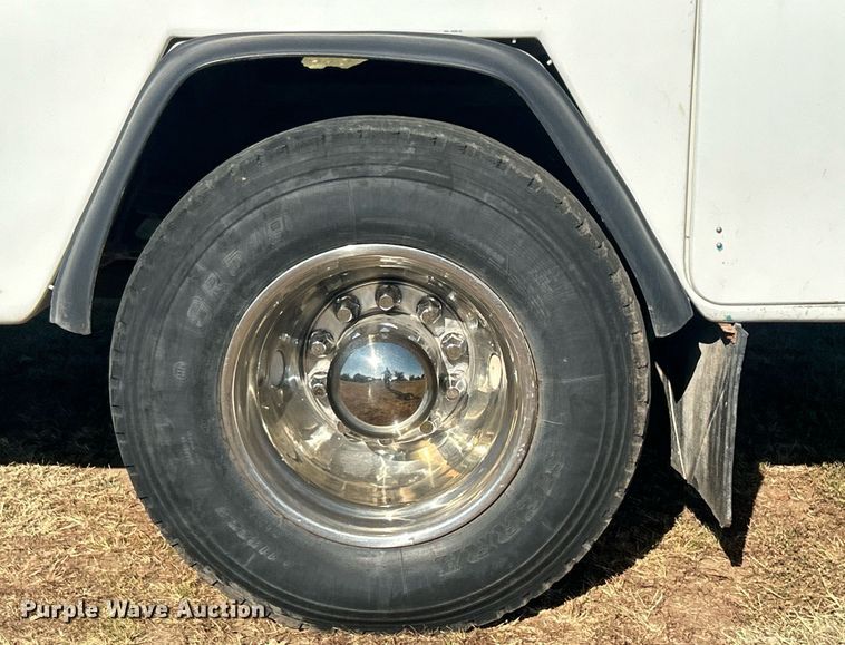 image for item DO7549 2007 International  4300 wireline truck