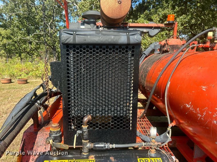 image for item DO7553 2017 DuraCo DuraPatcher P2 spray injection pothole patcher