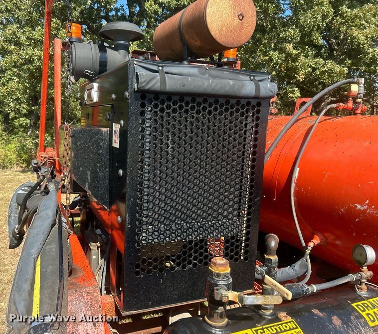 image for item DO7553 2017 DuraCo DuraPatcher P2 spray injection pothole patcher