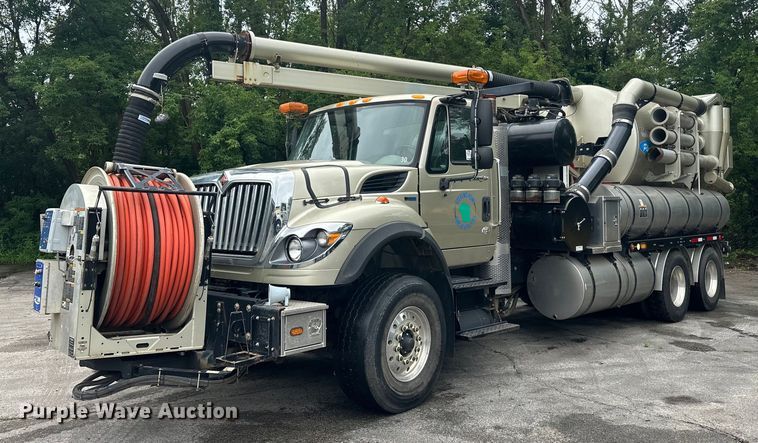 image for item DP8419 2012 International  7500 sewer jetter truck